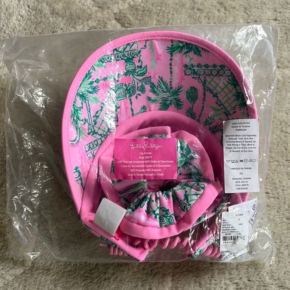 Lily Pulitzer GWP Visor and Scrunchies Set - Picture 14 of 16